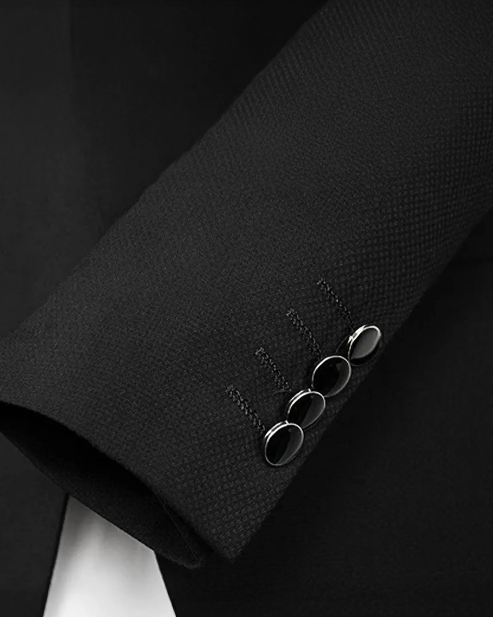 Boulvandre_1303_Black_Varce_Italia_Peak_FABRIC.webp