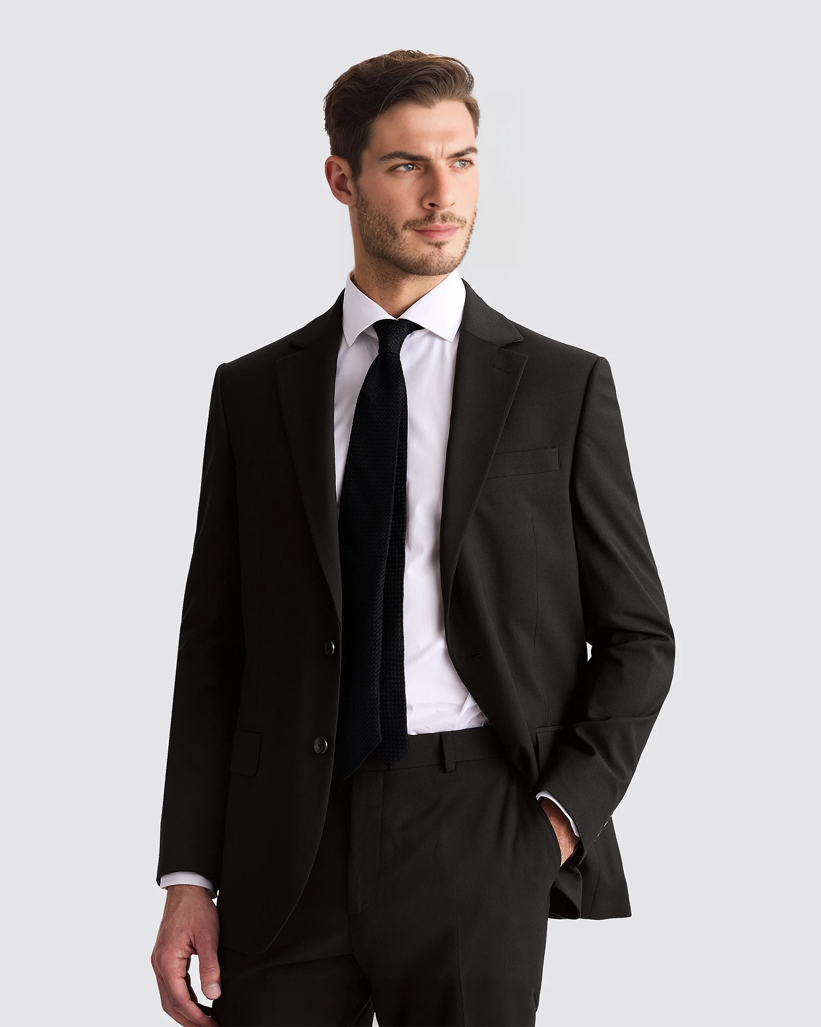 Boulvandre_T128_02_Black_Bellaggio_MODEL.webp