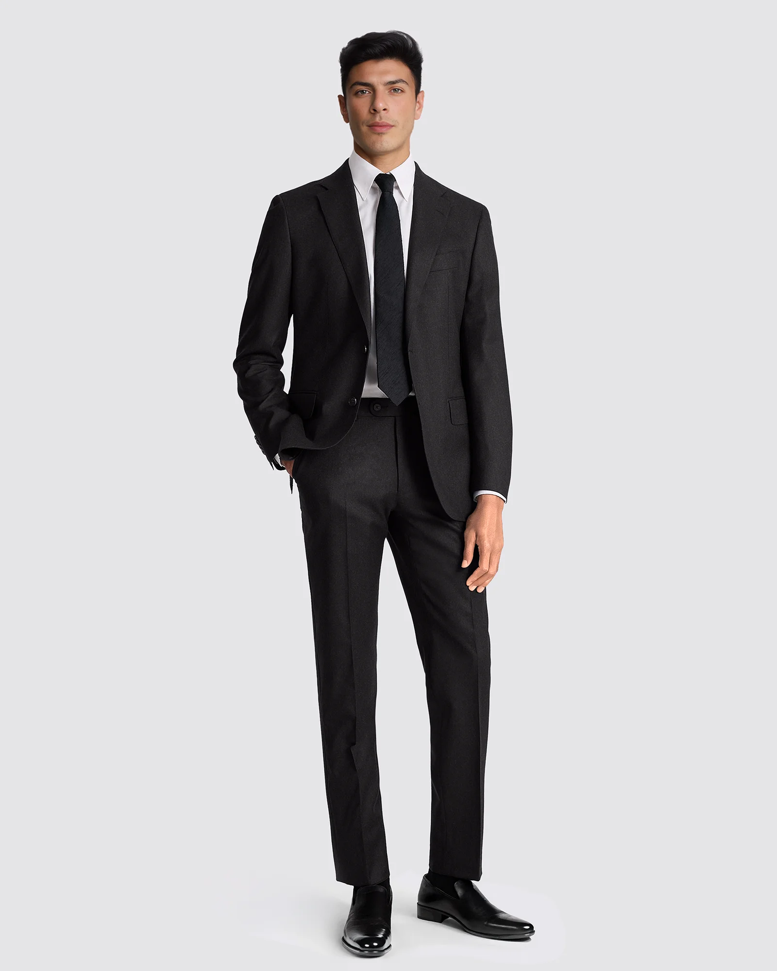 Bruton_SSA8_Black_David_MODEL.webp