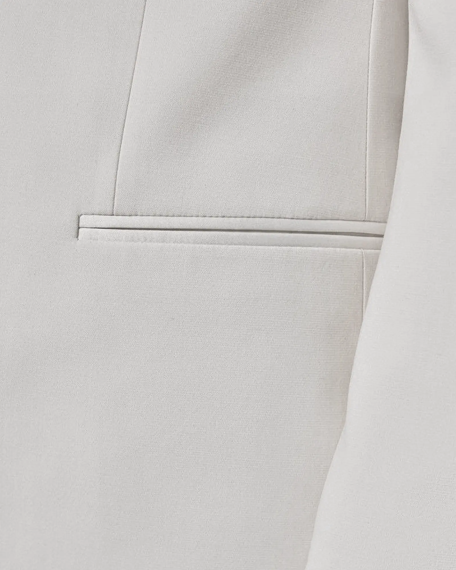 Rembrandt_CE7801_White_Bryan_Shawl_Tuxedo_FABRIC.webp